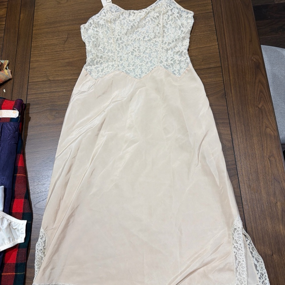 Vintage Elegant Lace Slip